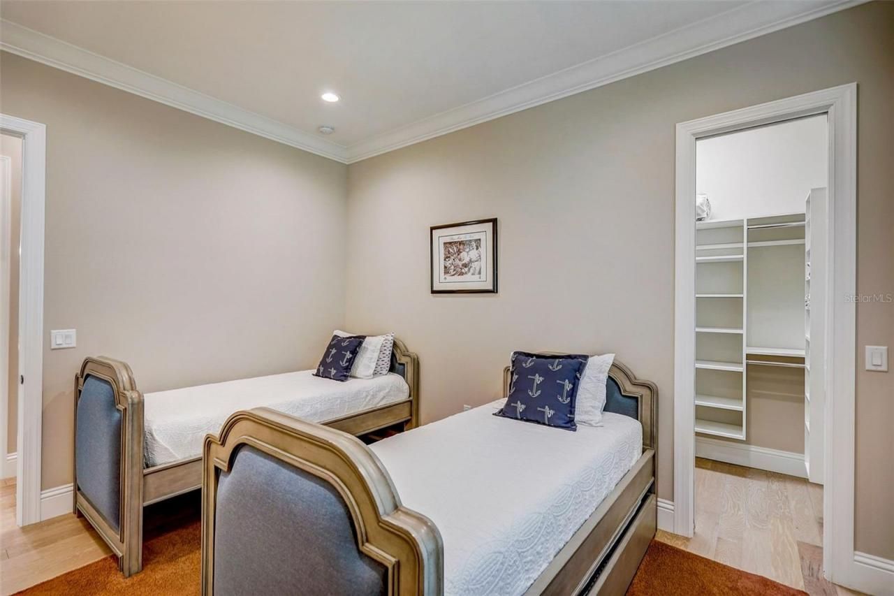 125 S Blvd Of Presidents, Sarasota, FL 34236 Photo