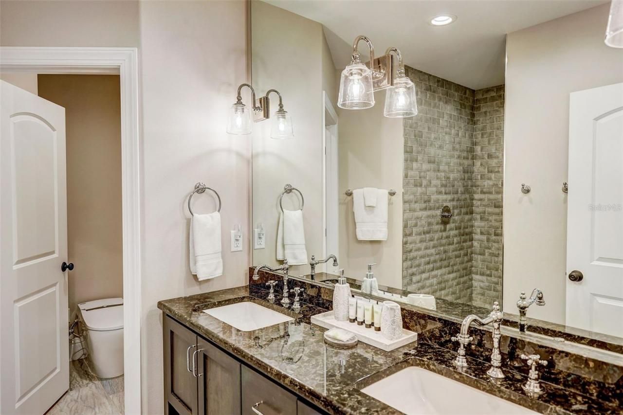 125 S Blvd Of Presidents, Sarasota, FL 34236 Photo