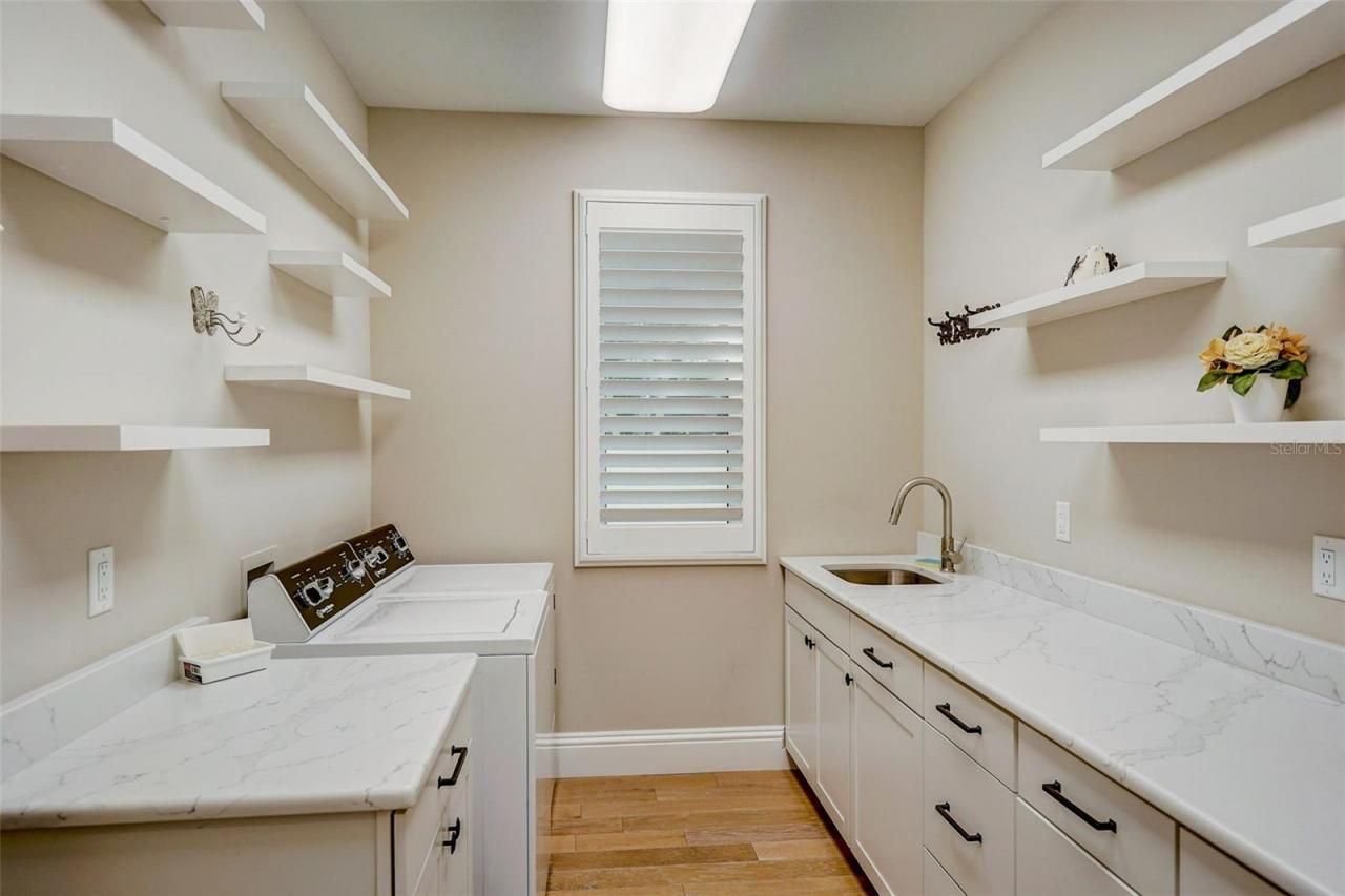 125 S Blvd Of Presidents, Sarasota, FL 34236 Photo