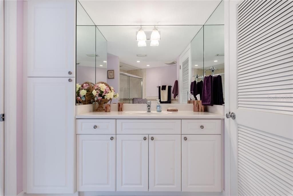 4825 Gulf Of Mexico Drive, Unit 605, Longboat Key, FL 34228 Photo