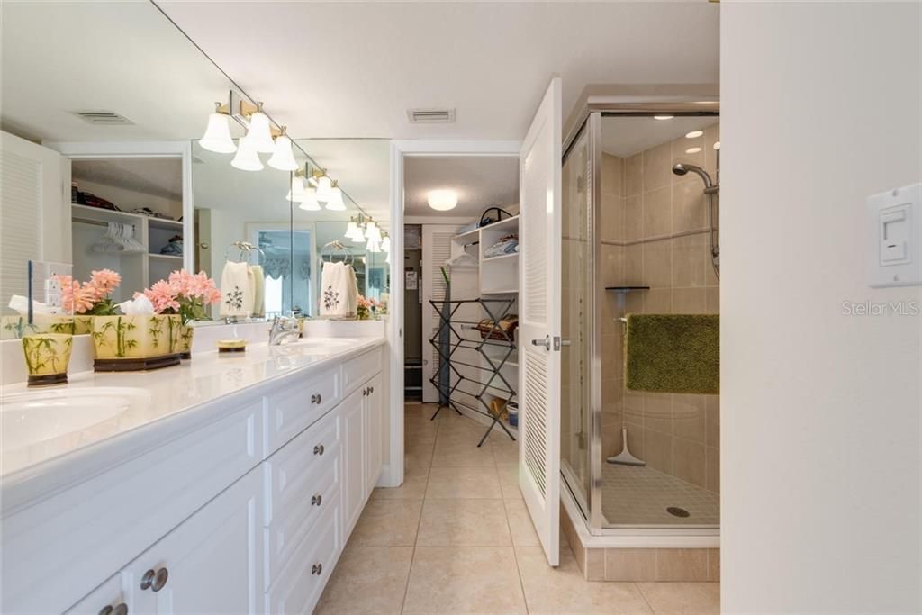 4825 Gulf Of Mexico Drive, Unit 605, Longboat Key, FL 34228 Photo