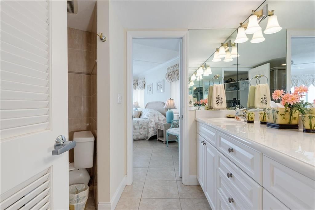 4825 Gulf Of Mexico Drive, Unit 605, Longboat Key, FL 34228 Photo