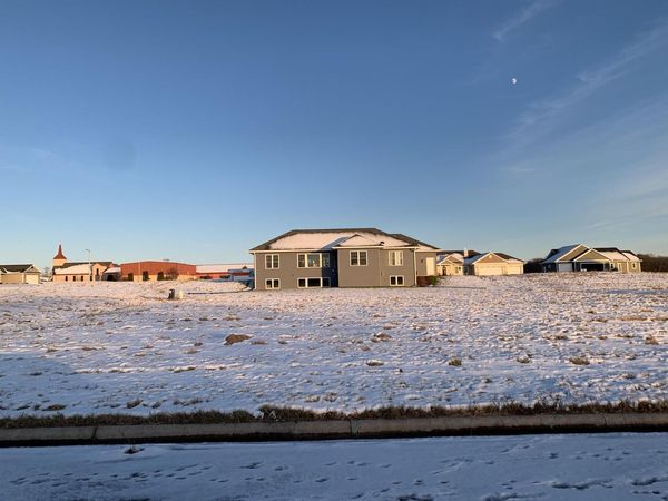 1507 WOODCREST STREET, Unit Lt31, Howards Grove, WI 53083