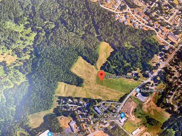 385 Main St., Easthampton, MA 01027