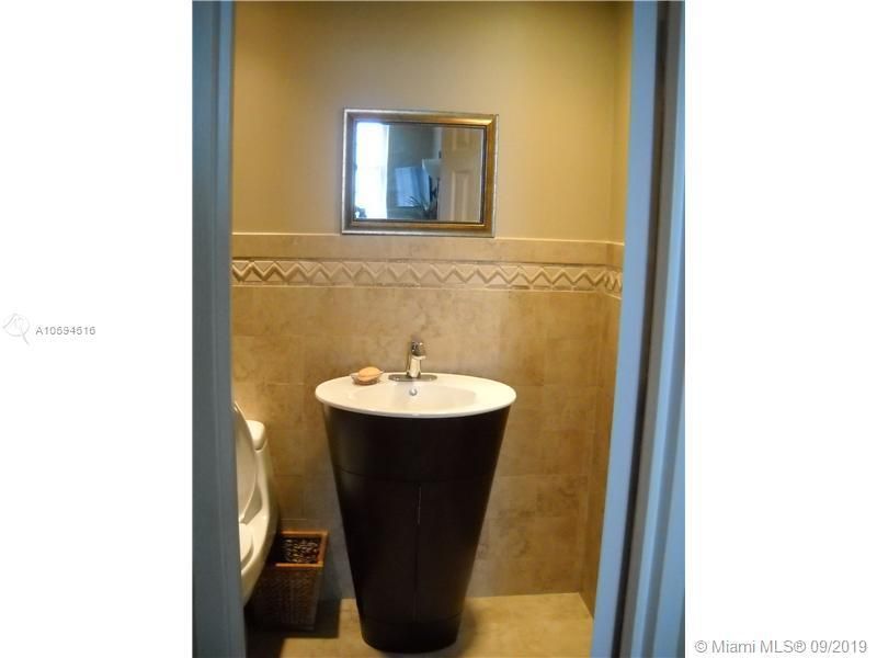 3901 S Ocean Dr, Unit 8L, Hollywood, FL 33019 Photo