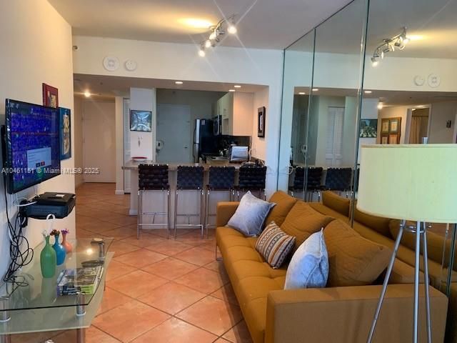 100 Lincoln Rd, Unit 1129, Miami Beach, FL 33139 Photo