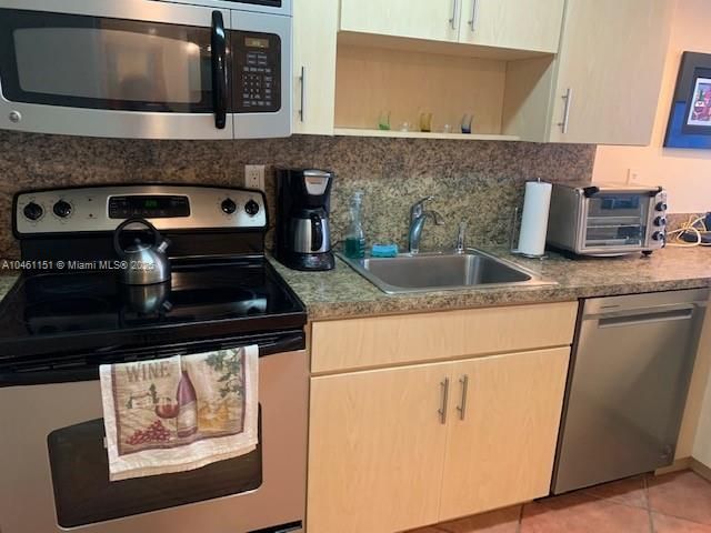 100 Lincoln Rd, Unit 1129, Miami Beach, FL 33139 Photo