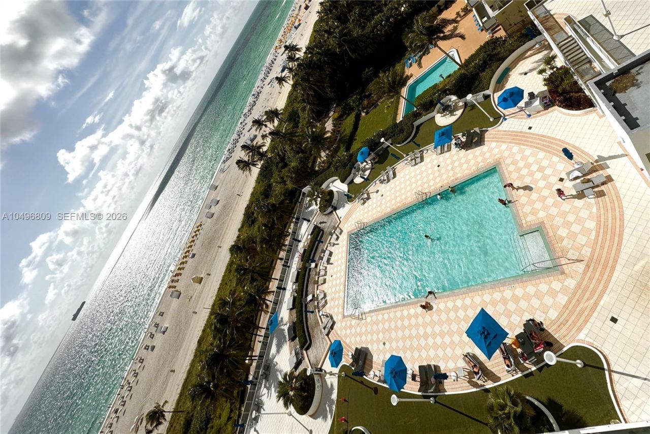 100 Lincoln Rd, Unit 1423, Miami Beach, FL 33139 Photo