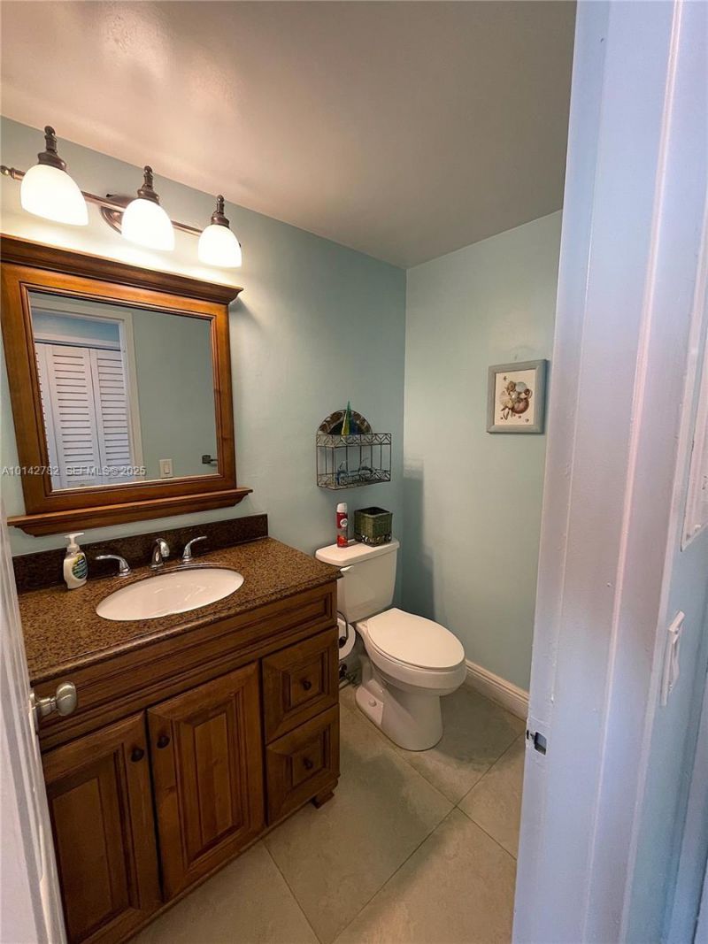 3505 S Ocean Dr, Unit 1415, Hollywood, FL 33019 Photo