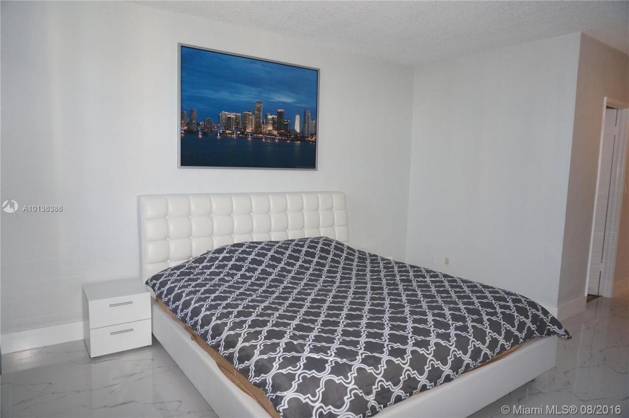 19370 Collins Av Seasonal, Unit 1417, Sunny Isles Beach, FL 33160 Photo