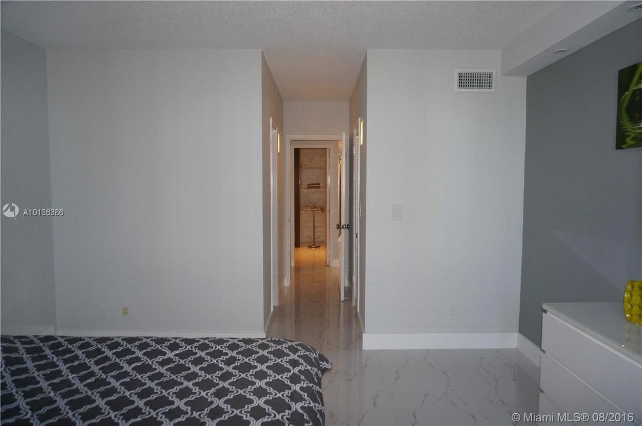 19370 Collins Av Seasonal, Unit 1417, Sunny Isles Beach, FL 33160 Photo