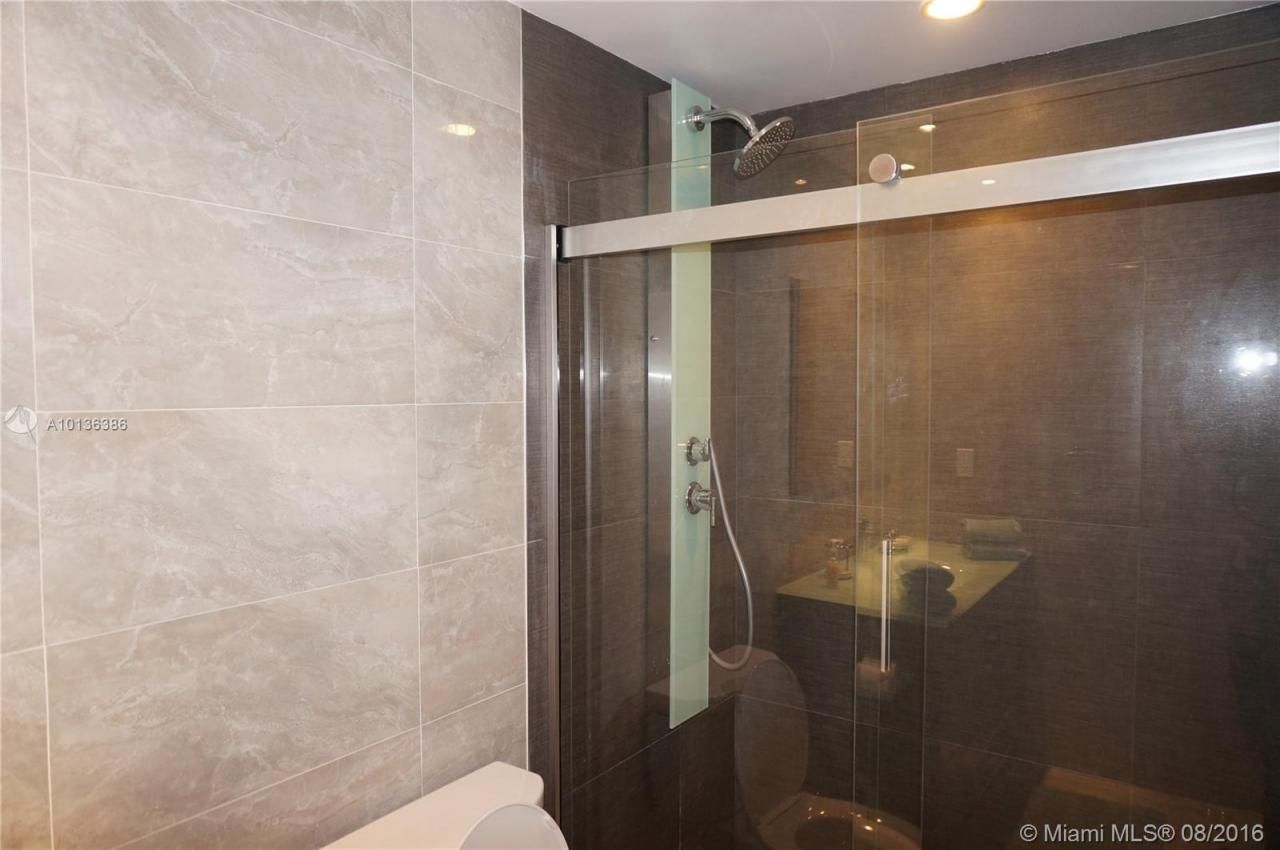 19370 Collins Av Seasonal, Unit 1417, Sunny Isles Beach, FL 33160 Photo