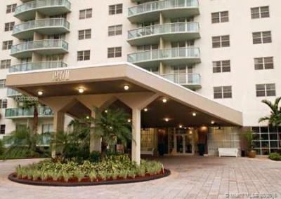 19370 Collins Av Seasonal, Unit 1417, Sunny Isles Beach, FL 33160 Photo