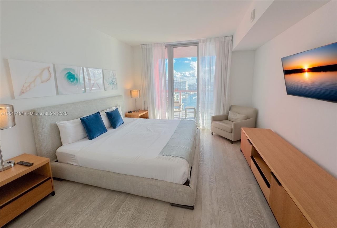 2602 E Hallandale Beach Blvd, Unit 1708, Hallandale Beach, FL 33009 Photo