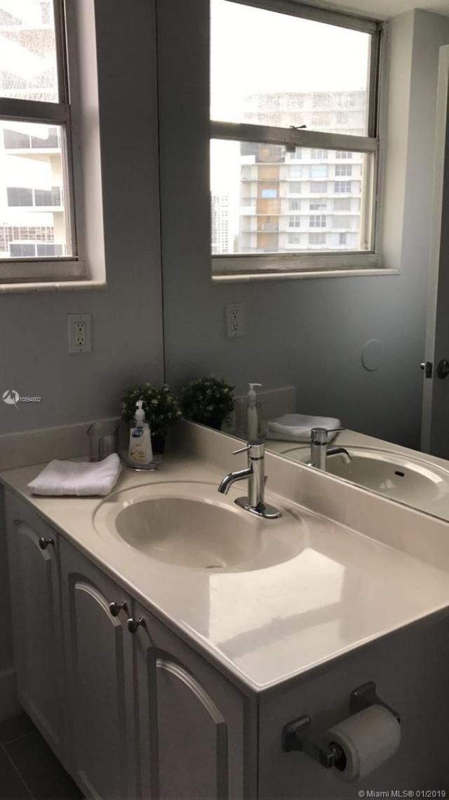 3801 S Ocean Dr, Unit 10V, Hollywood, FL 33019 Photo