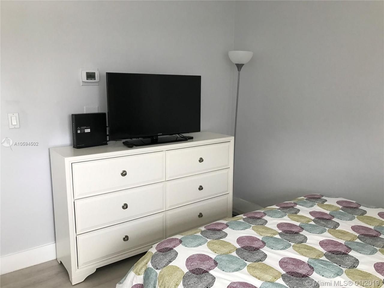 3801 S Ocean Dr, Unit 10V, Hollywood, FL 33019 Photo