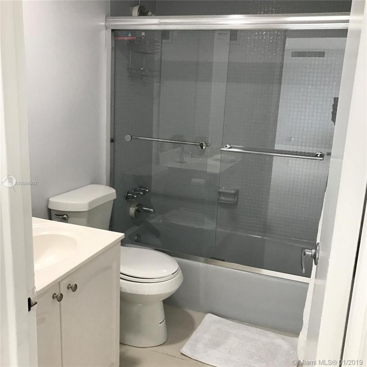 3801 S Ocean Dr, Unit 10V, Hollywood, FL 33019 Photo