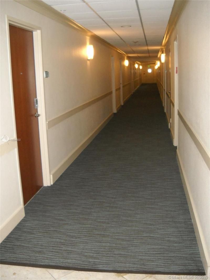 3801 S Ocean Dr, Unit 10V, Hollywood, FL 33019 Photo