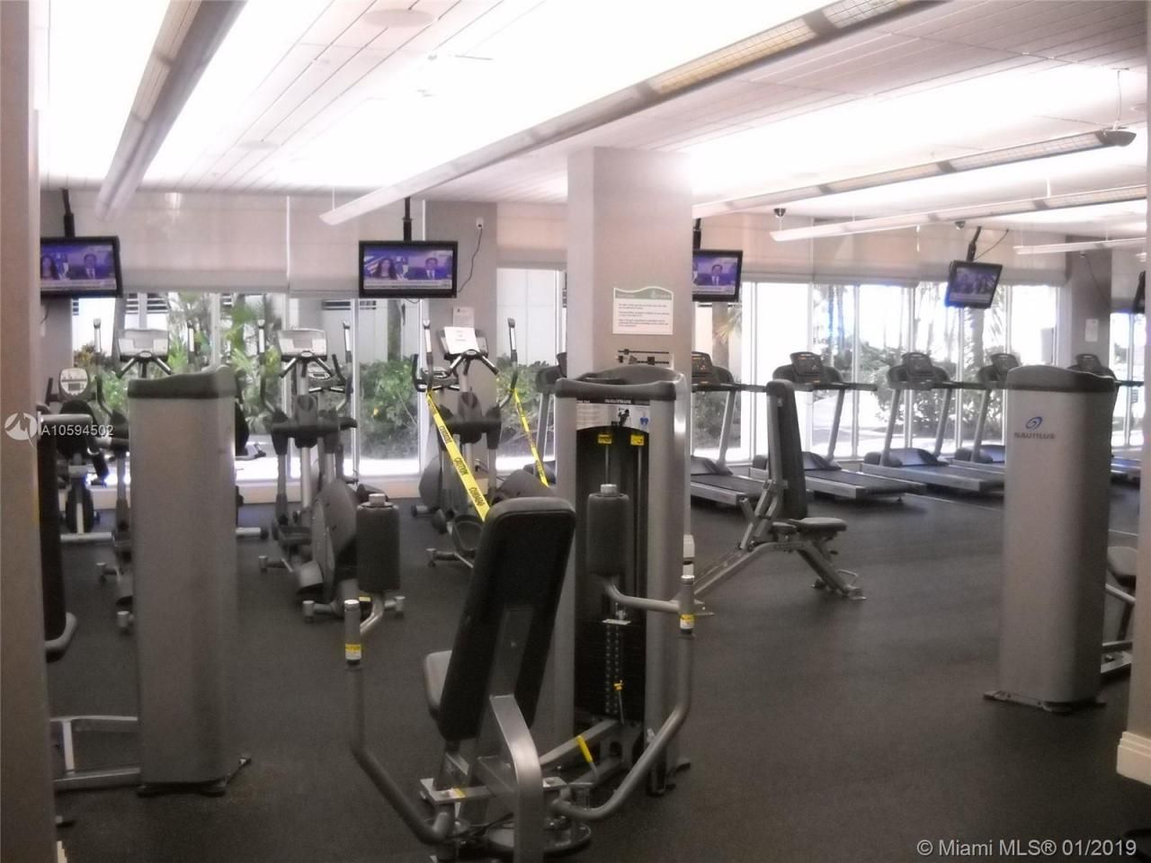 3801 S Ocean Dr, Unit 10V, Hollywood, FL 33019 Photo