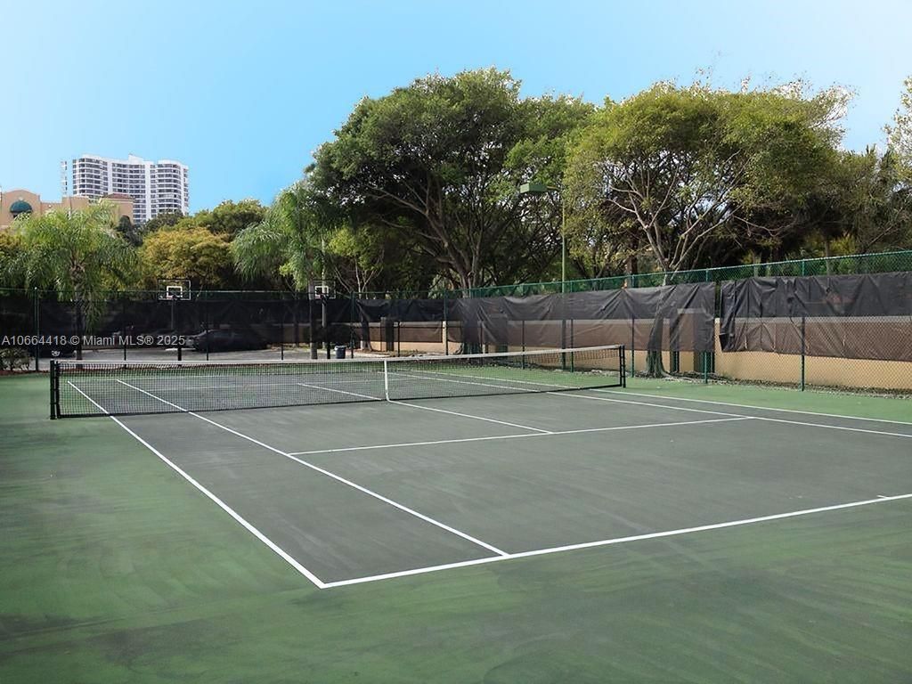 19701 E Country Club Dr, Unit 5606, Aventura, FL 33180 Photo