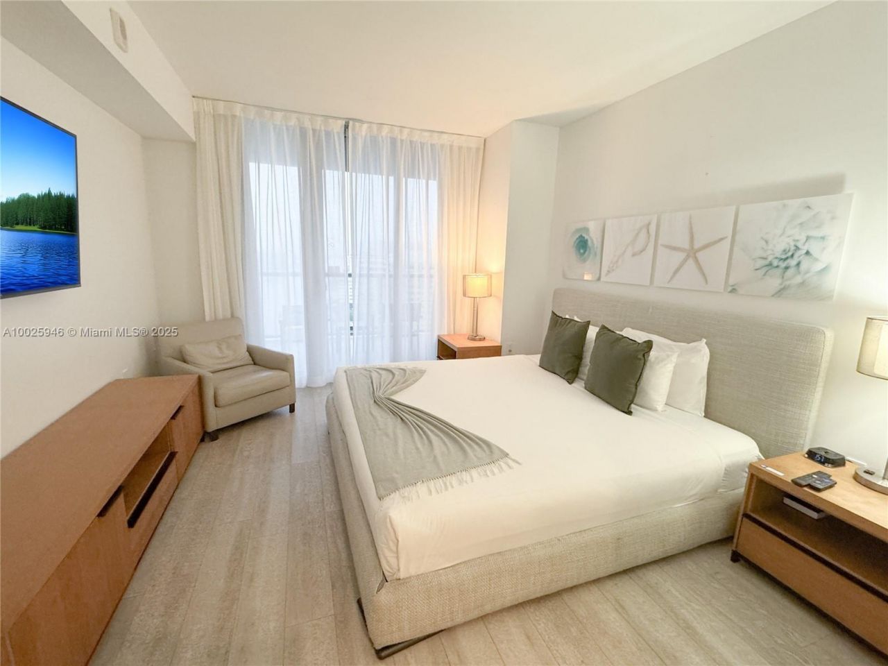 2602 E Hallandale Beach Blvd, Unit 1605, Hallandale Beach, FL 33009 Photo