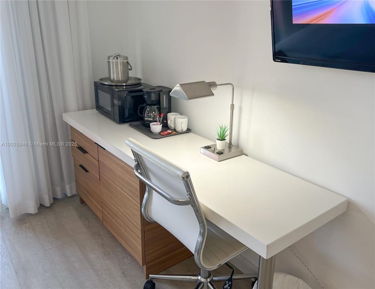 2602 E Hallandale Beach Blvd, Unit 1605, Hallandale Beach, FL 33009 Photo