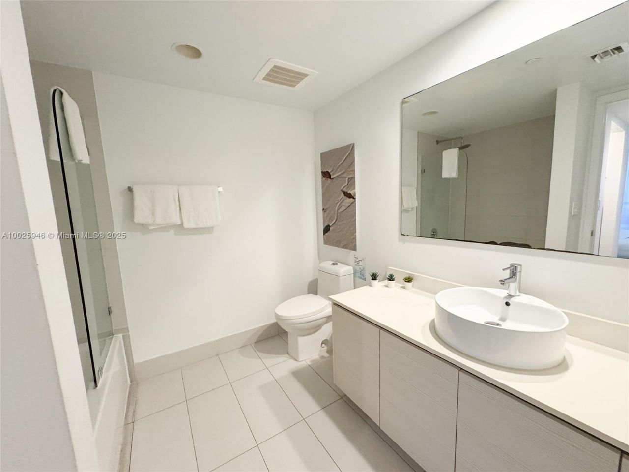 2602 E Hallandale Beach Blvd, Unit 1605, Hallandale Beach, FL 33009 Photo