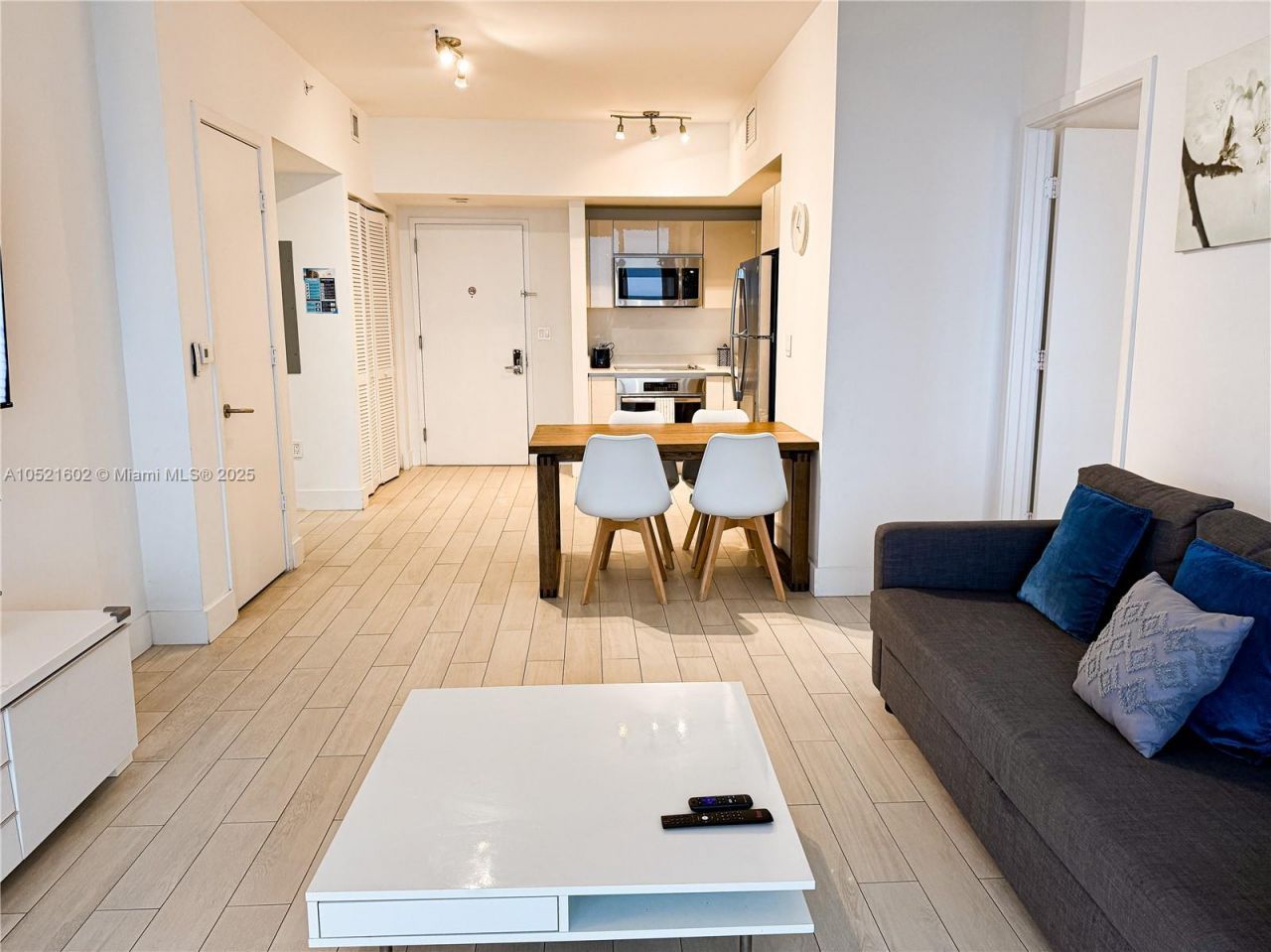 2600 E Hallandale Beach, Unit 3104, Hallandale Beach, FL 33009 Photo