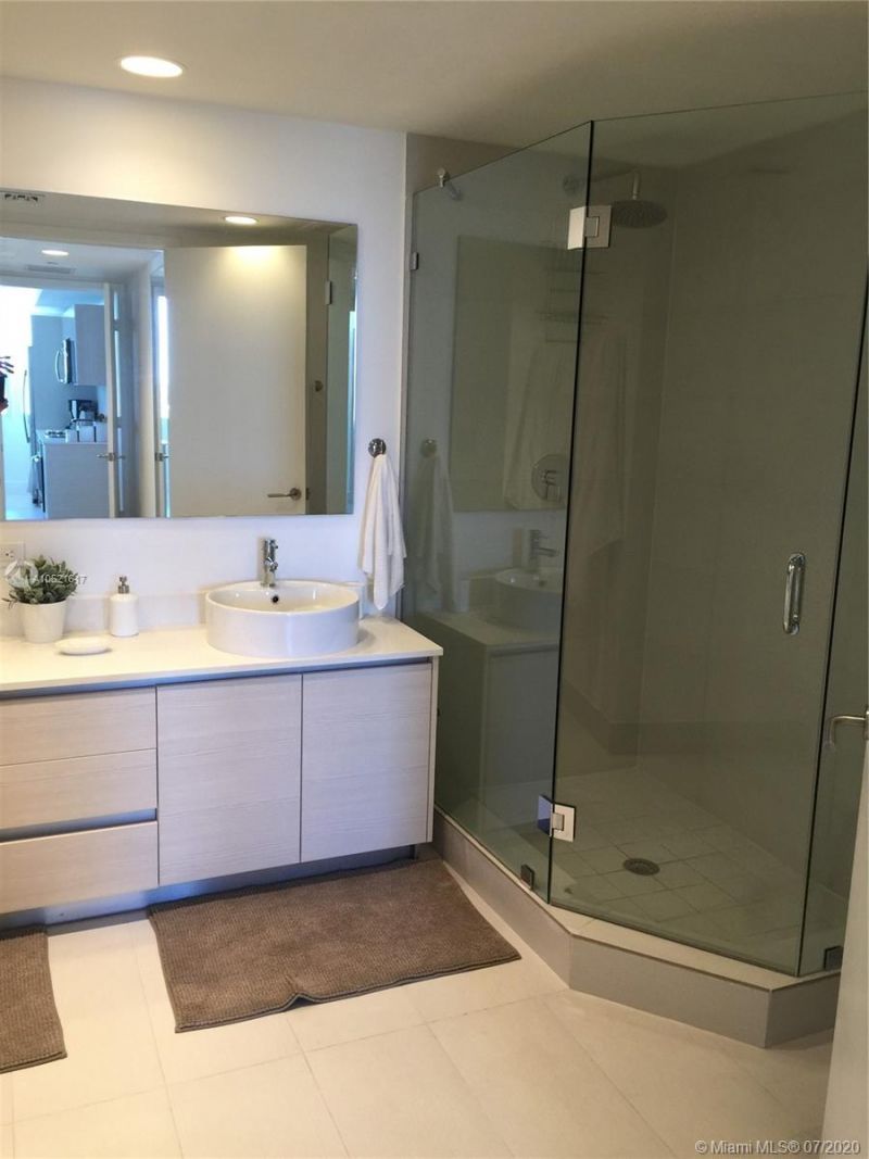 2600 E Hallandale Beach, Unit 2202, Hallandale Beach, FL 33009 Photo