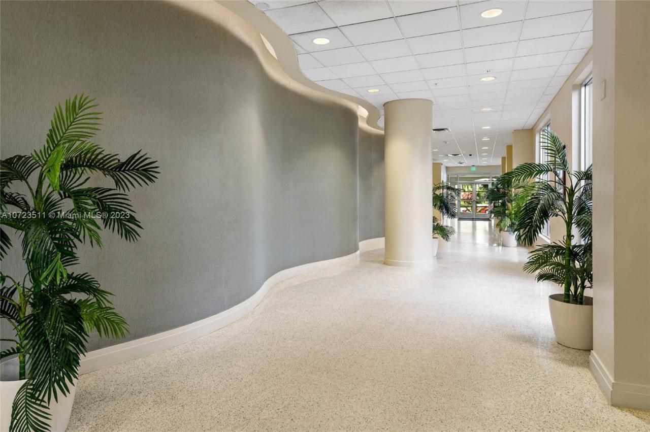 4001 S Ocean Dr, Unit PH2, Hollywood, FL 33019 Photo