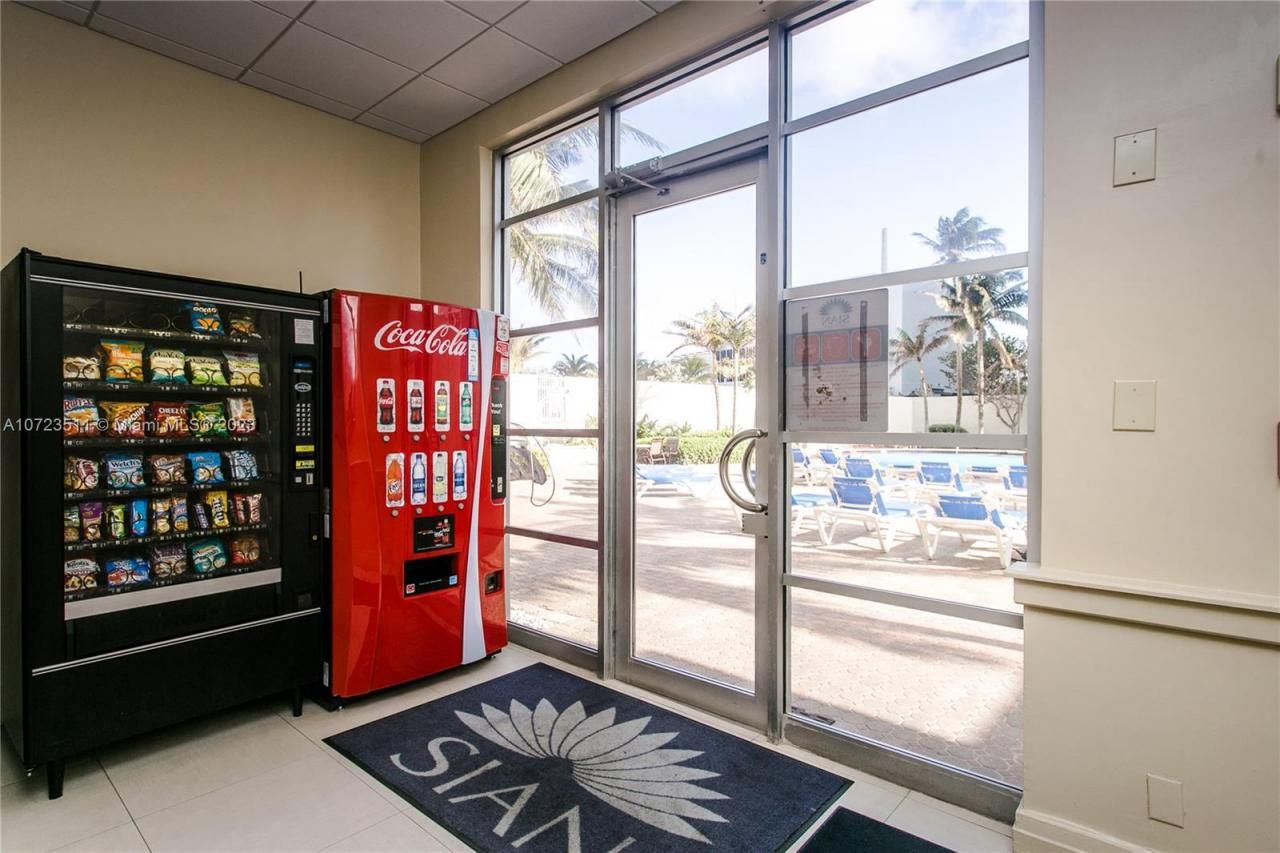 4001 S Ocean Dr, Unit PH2, Hollywood, FL 33019 Photo