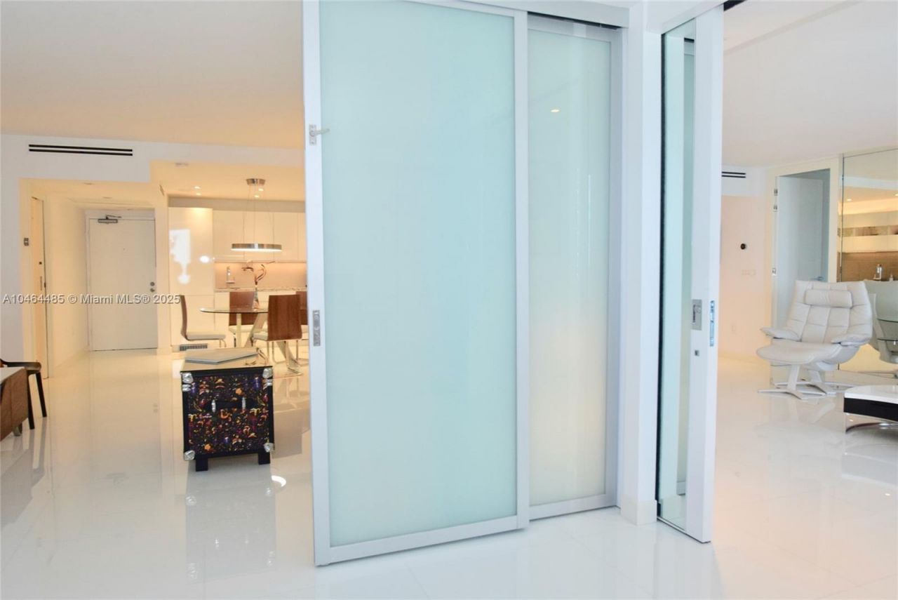 2301 Collins Ave, Unit 815/814, Miami Beach, FL 33139 Photo