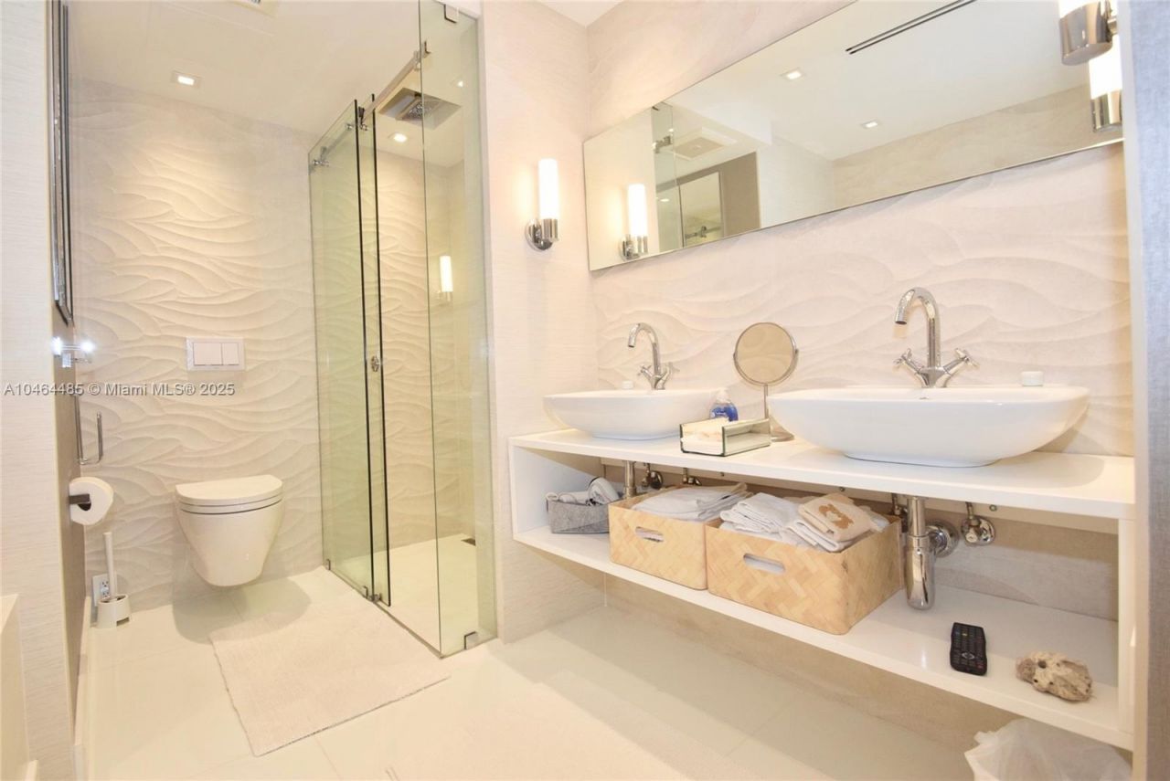 2301 Collins Ave, Unit 815/814, Miami Beach, FL 33139 Photo