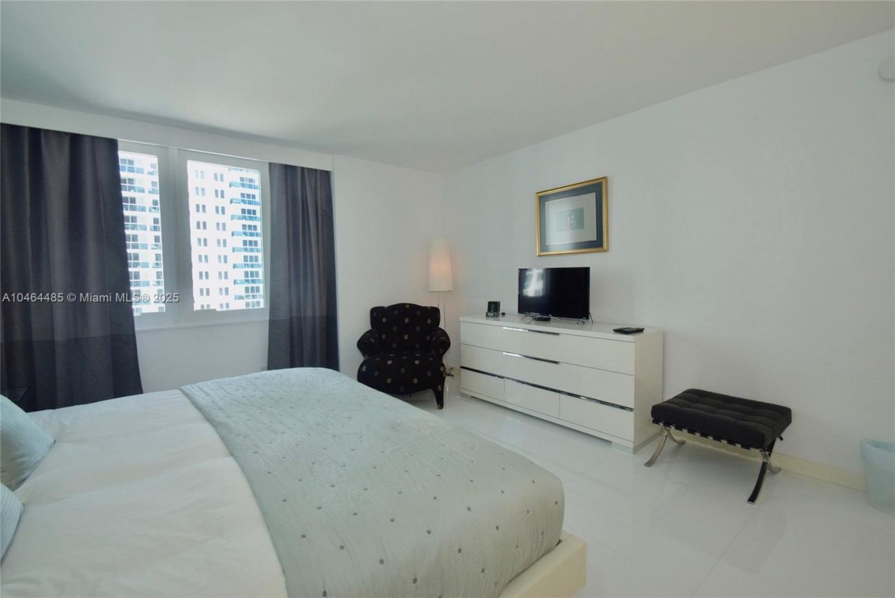 2301 Collins Ave, Unit 815/814, Miami Beach, FL 33139 Photo