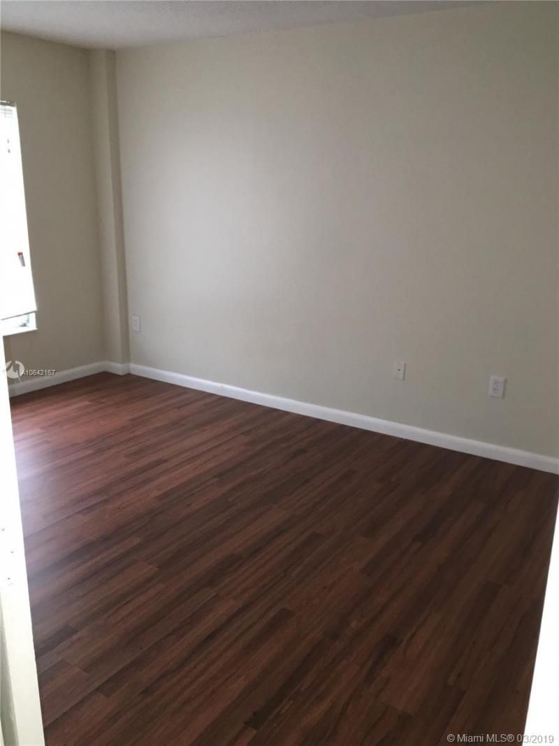 4164 Inverrary Dr, Unit 813, Lauderhill, FL 33319 Photo