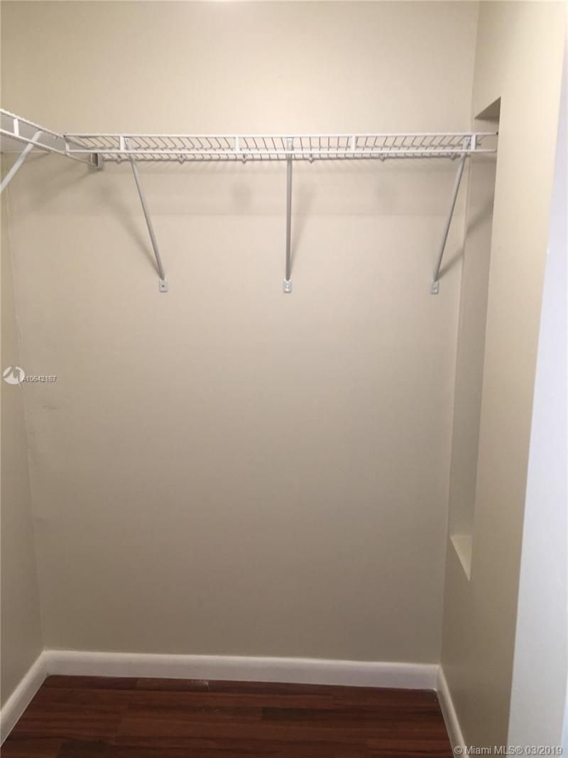 4164 Inverrary Dr, Unit 813, Lauderhill, FL 33319 Photo