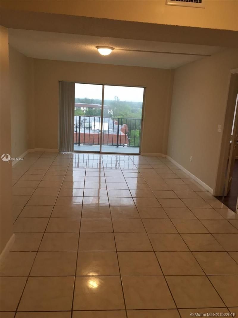 4164 Inverrary Dr, Unit 813, Lauderhill, FL 33319 Photo