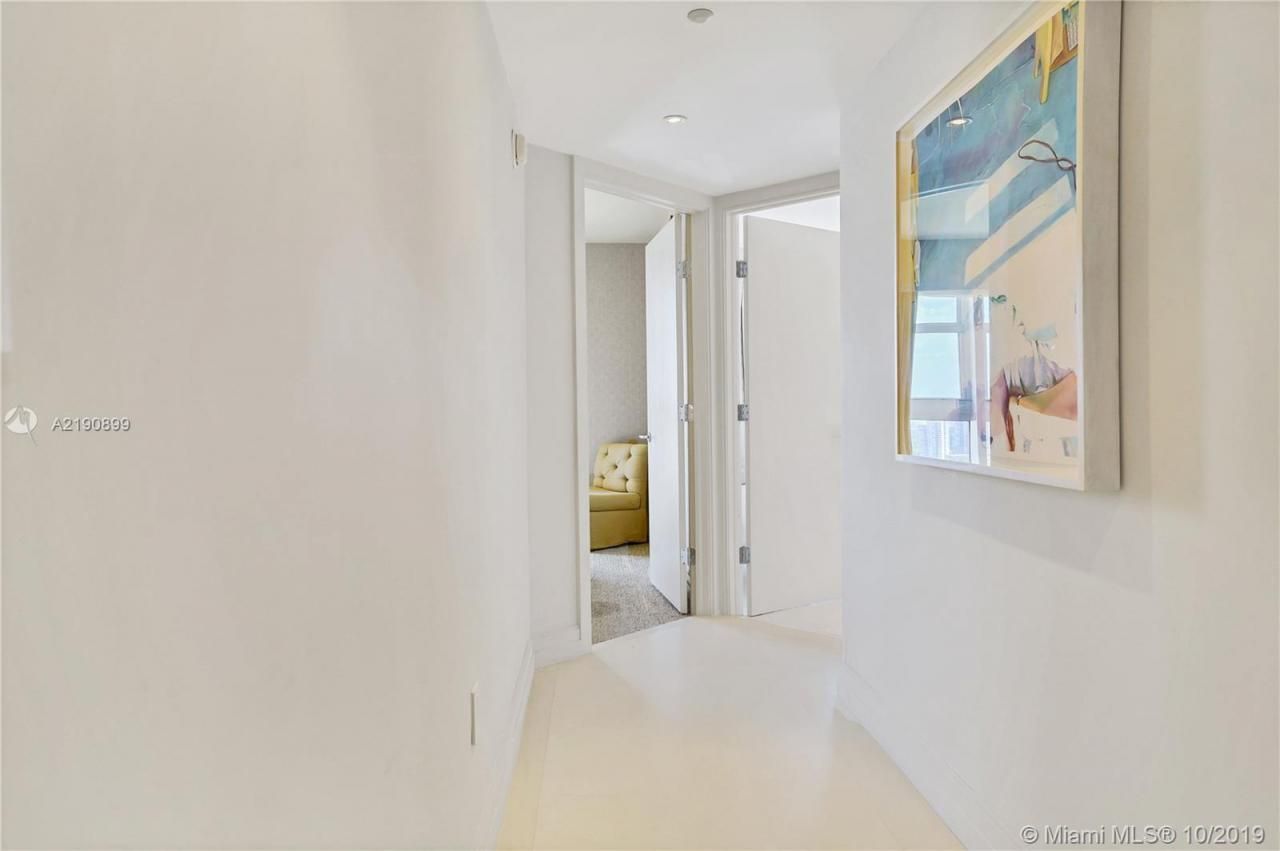 18911 Collins Ave, Unit 2705, Sunny Isles Beach, FL 33160 Photo