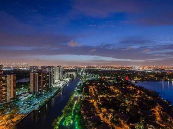 3802 NE 207th St, Unit 2802, Aventura, FL 33180