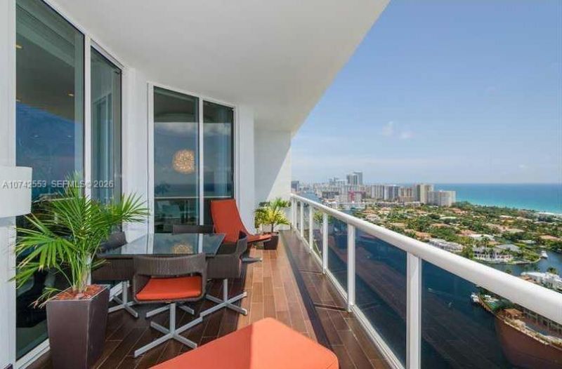 3802 NE 207th St, Unit 2802, Aventura, FL 33180 Photo