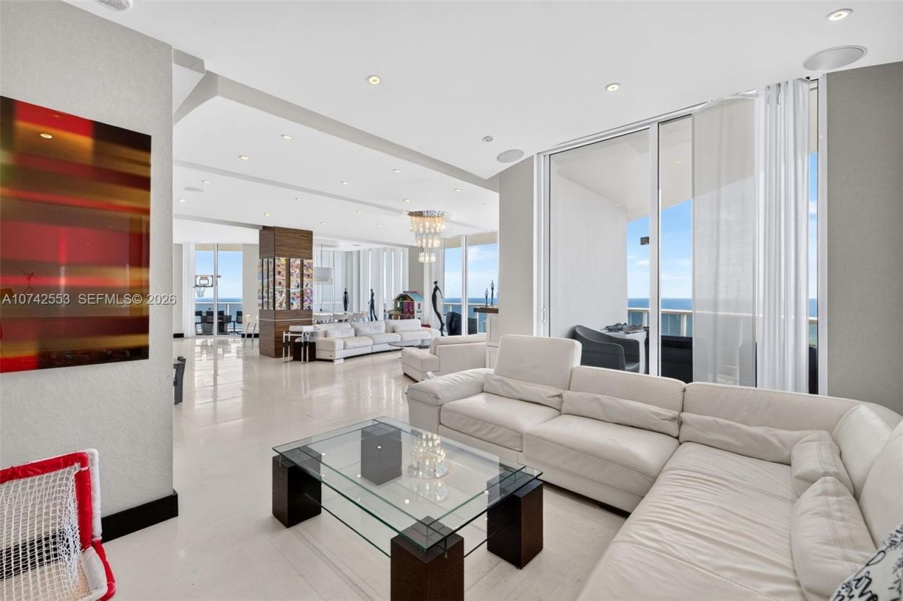 3802 NE 207th St, Unit 2802, Aventura, FL 33180 Photo