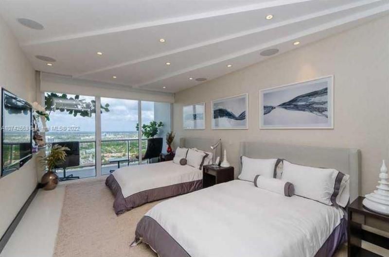 3802 NE 207th St, Unit 2802, Aventura, FL 33180 Photo