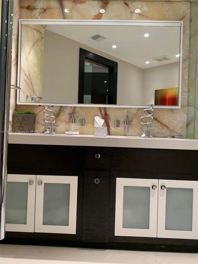 3802 NE 207th St, Unit 2802, Aventura, FL 33180 Photo