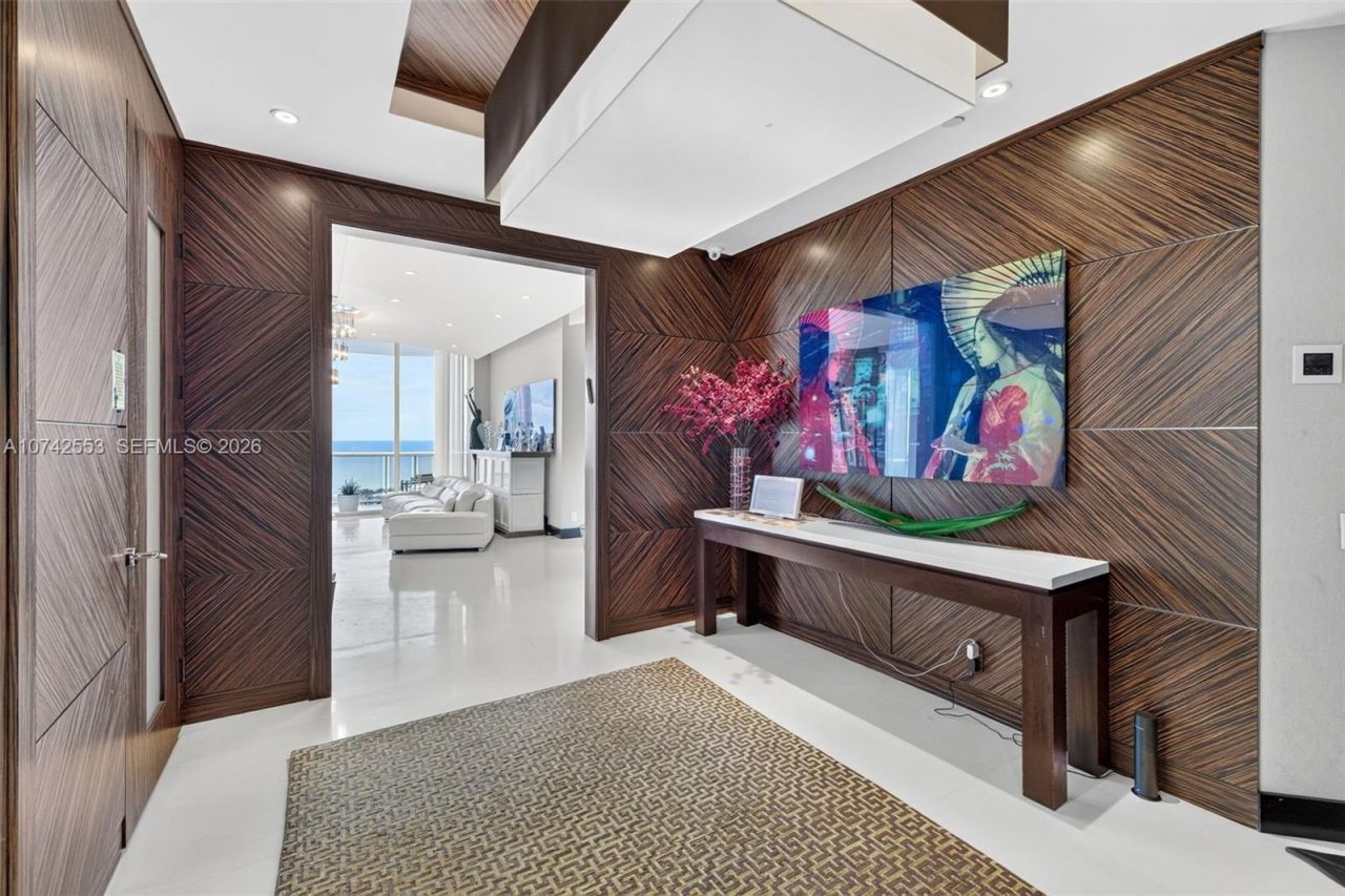 3802 NE 207th St, Unit 2802, Aventura, FL 33180 Photo