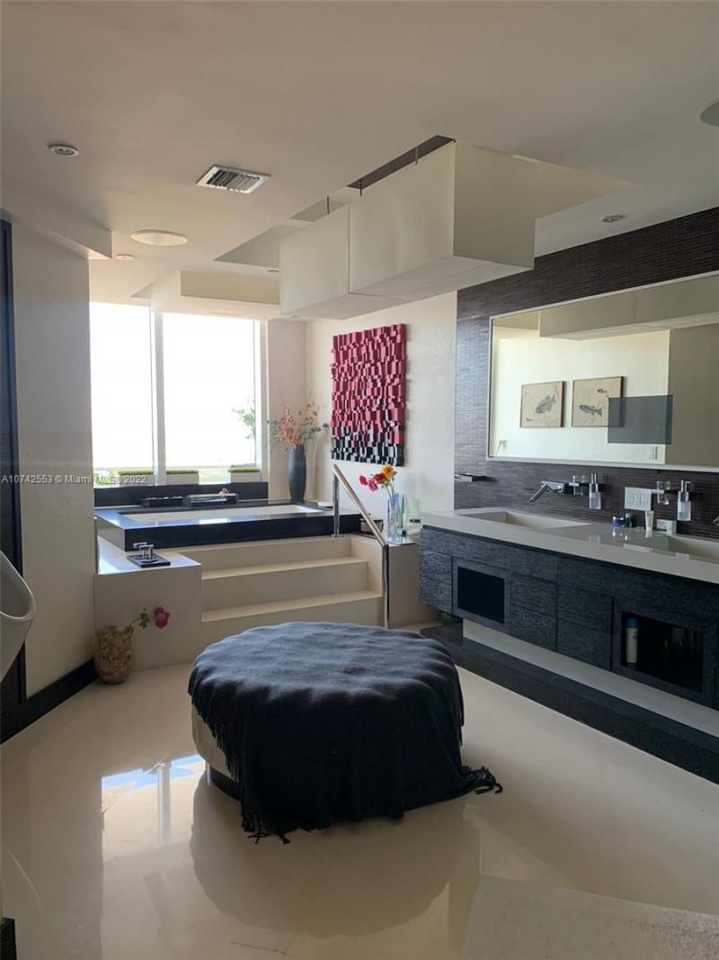 3802 NE 207th St, Unit 2802, Aventura, FL 33180 Photo