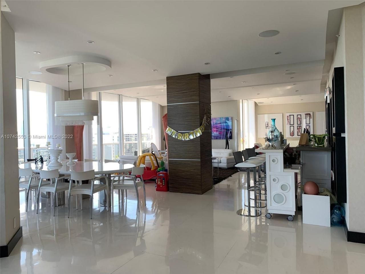 3802 NE 207th St, Unit 2802, Aventura, FL 33180 Photo