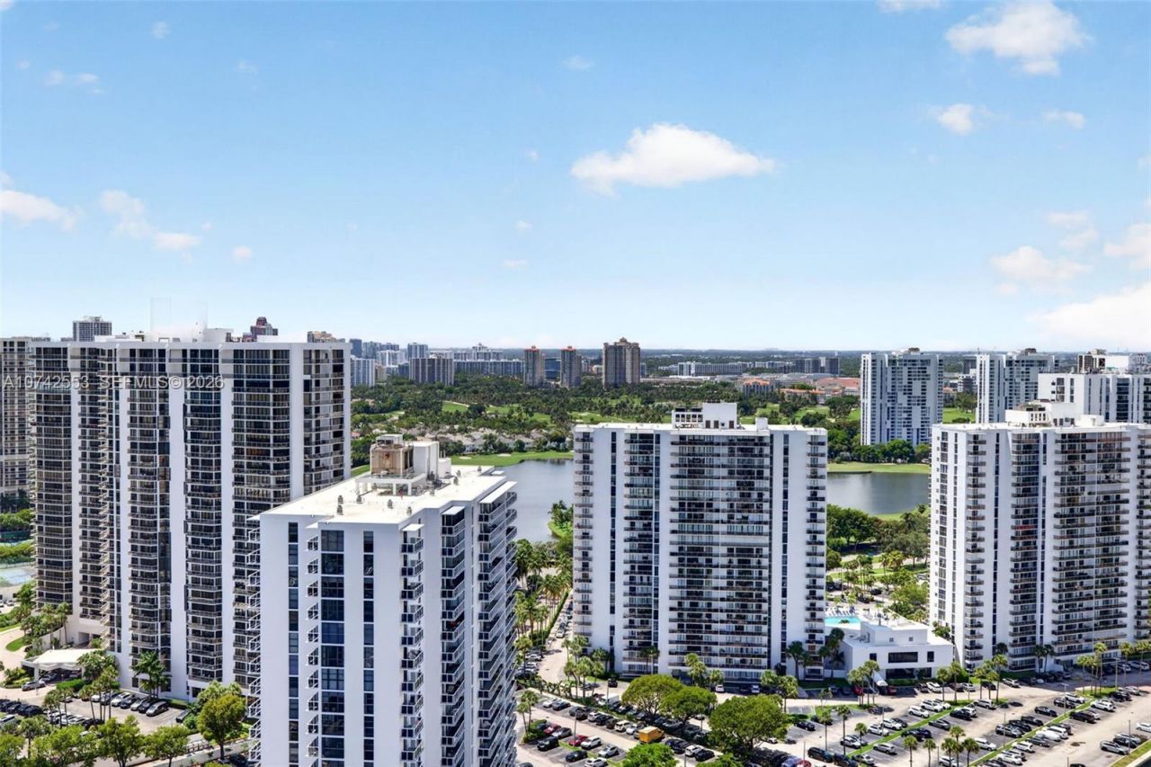 3802 NE 207th St, Unit 2802, Aventura, FL 33180 Photo
