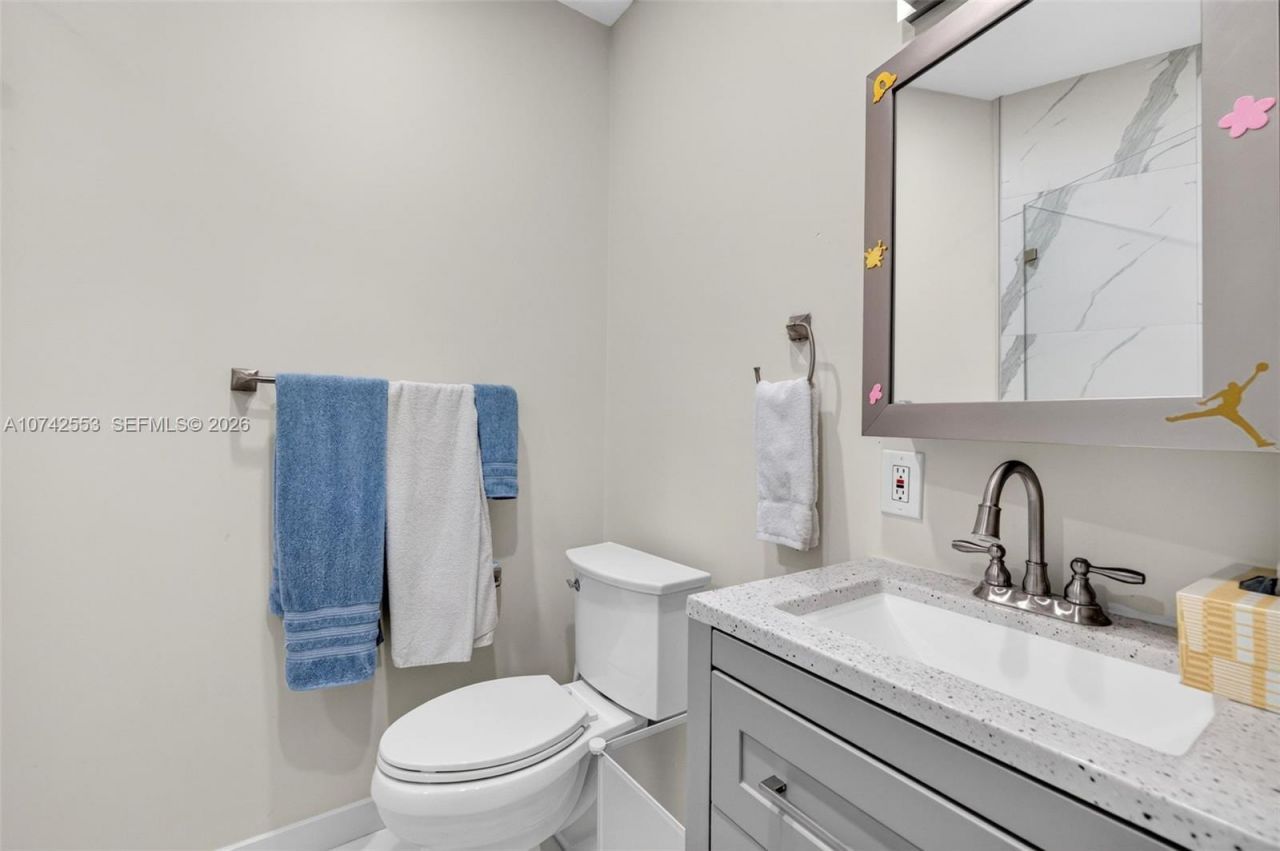 3802 NE 207th St, Unit 2802, Aventura, FL 33180 Photo