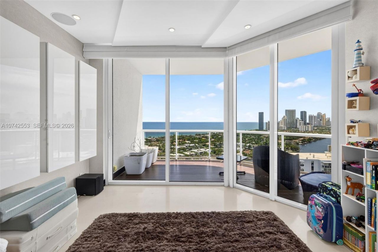 3802 NE 207th St, Unit 2802, Aventura, FL 33180 Photo