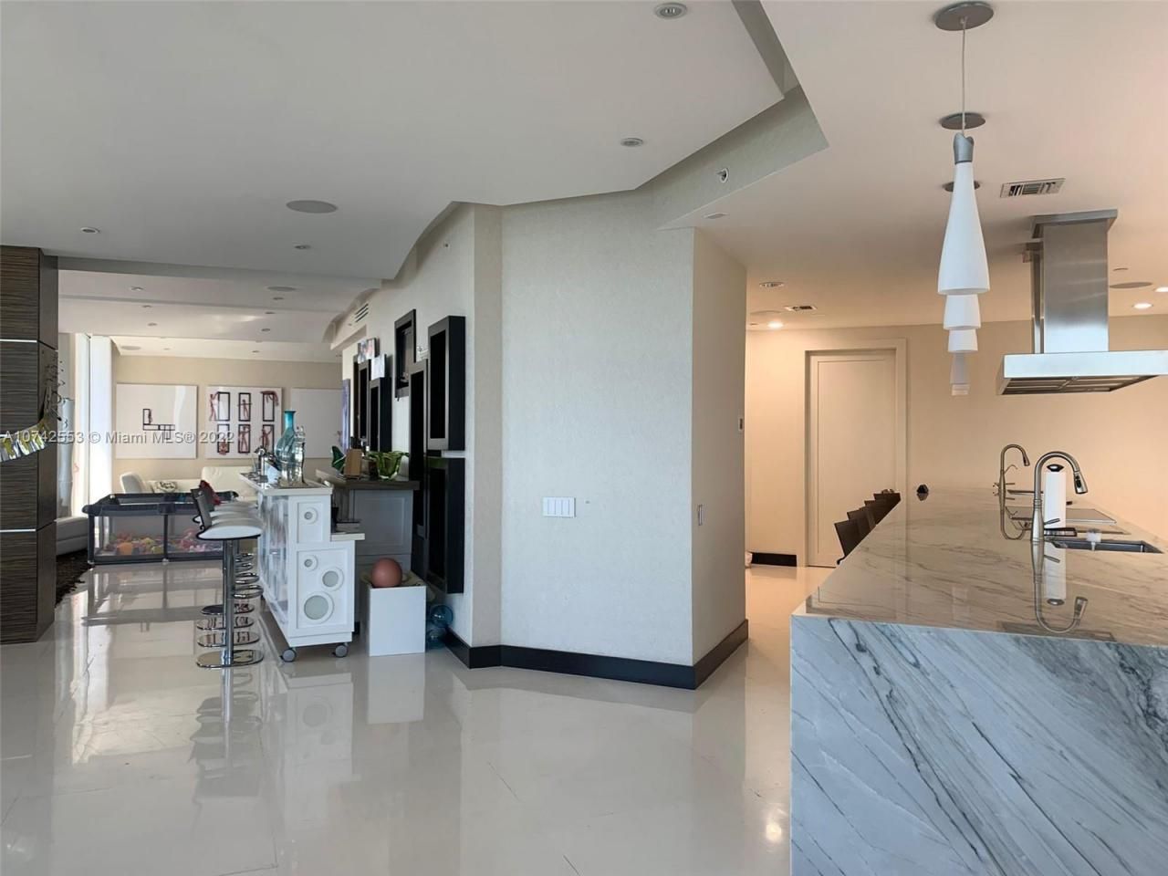 3802 NE 207th St, Unit 2802, Aventura, FL 33180 Photo